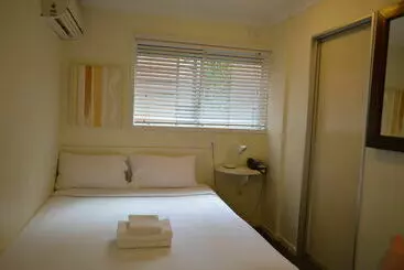 Отель Snooze Inn Fortitude Valley