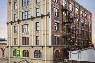 Launceston Central Apartment Hotel Official