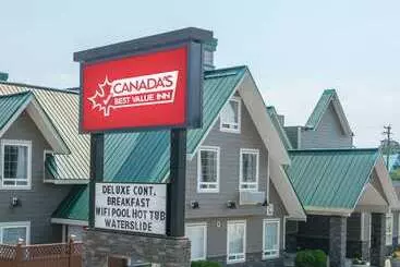 酒店 Canada S Best Value Desert Inn & Suites