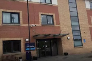 فندق Travelodge Dunfermline