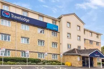 Отель Travelodge Harlow