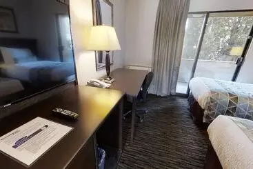 هتل Recreation Inn And Suites