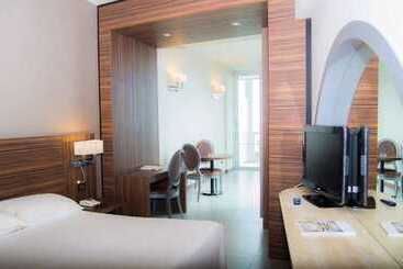 هتل Waldorf Suite