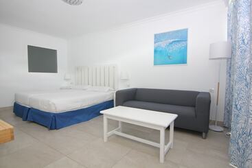 Apartamentos Arena Dorada