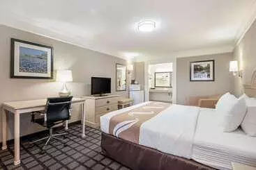 Hotel Quality Inn Near Lake Marble Falls