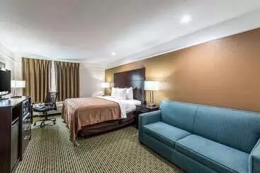 هتل Quality Inn & Suites Seaworld North