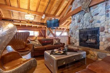 בית מלון כפרי Heather Mountain Lodge