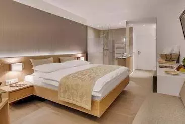 Thermenhotel Stoiser