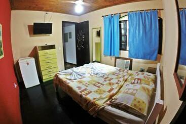 פנסיון Dante Suites