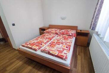 Viktória Panzió Zamárdi