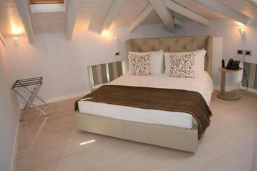 בית מלון כפרי Les 7 Suites Erica