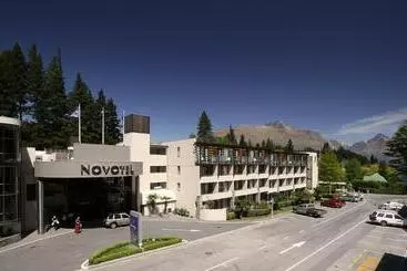 Novotel Queenstown Lakeside