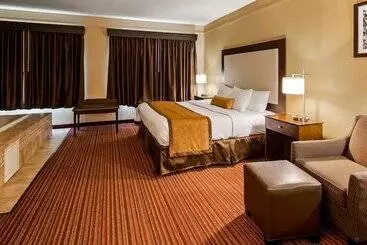 فندق Best Western Plus Strawberry Inn & Suites