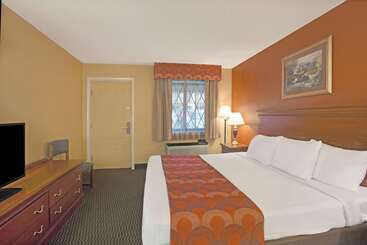 فندق Super 8 By Wyndham Downtown Gatlinburg At Convention Center