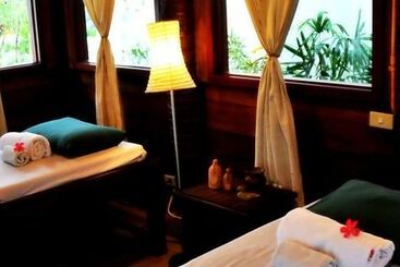 Отель Arion Suites