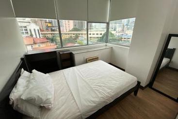 ホテル Oyo 732 Dansalan Suites