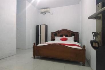 Hotel Oyo 90157 Griya Andon Syariah