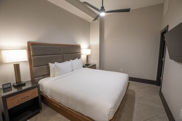 The Bee Hotel, Danville