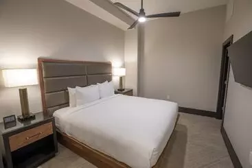 The Bee Hotel, Danville