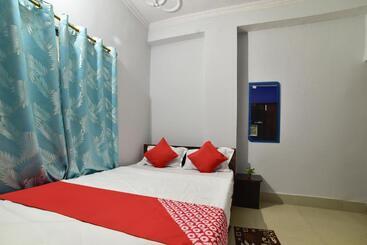 Отель Oyo 76227 R P Grand