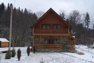 Panzió Guest House In Carpathians