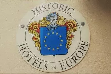 בית מלון כפרי Capsis Bristol Boutique