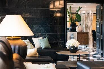 Salles Hotel Aeroport De Girona