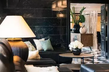 Salles Hotel Aeroport De Girona