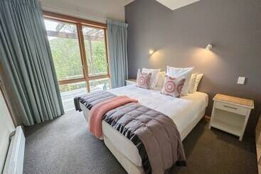 בית מלון כפרי Silverstream Retreat