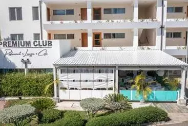هتل آپارتمان Instyle Residences At Infiniti Blu