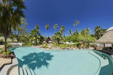 فندق Malolo Island Resort