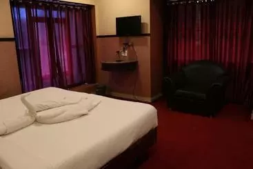 Hotel Lake Residency