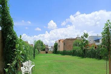 هتل Capital O Maurya Inn