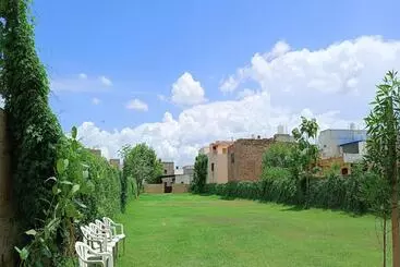 Hotel Capital O Maurya Inn