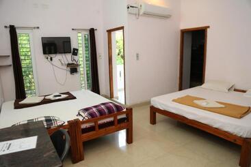 هاستل Blissful Haven Art House   Near Entrance To Auroville