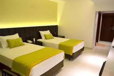 Hotel Good Wood Airport