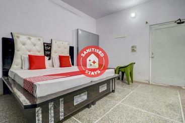 Hotel Oyo 77745  Yatri Niwas