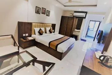 Hotel Adyar Plaza Inn By Rak Rooms, Mangaluru
