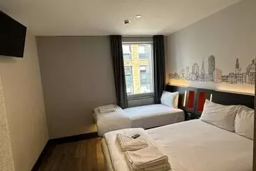 Easyhotel Cardiff