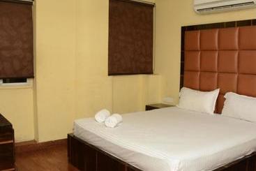 Hotel Plaza Kolkata By Wb S