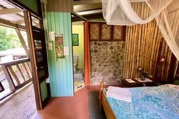 تختخواب و صبحانه Cocoa Cottage
