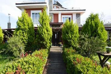 هتل Destina Boutique