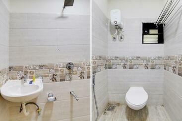 فندق Oyo Vad159 Rose Inn