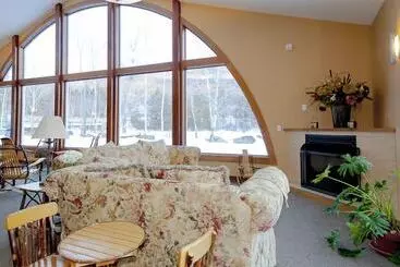 Hotelli Rivergreen Resort