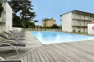 Hotel Vacancéole   Le Domaine Du Château   La Rochelle / île De Ré