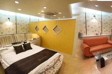 בית מלון כפרי Xenia Takinoyashiro