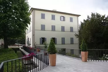 Hotel Villa Montarioso
