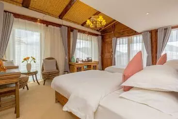 Hotelli Shangri La E Outfitting Boutique