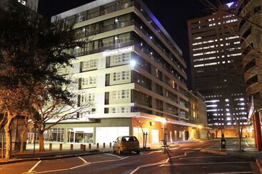 בית מלון כפרי Circa On The Square