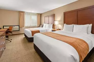 Отель Comfort Inn & Suites Beaverton   Portland West
